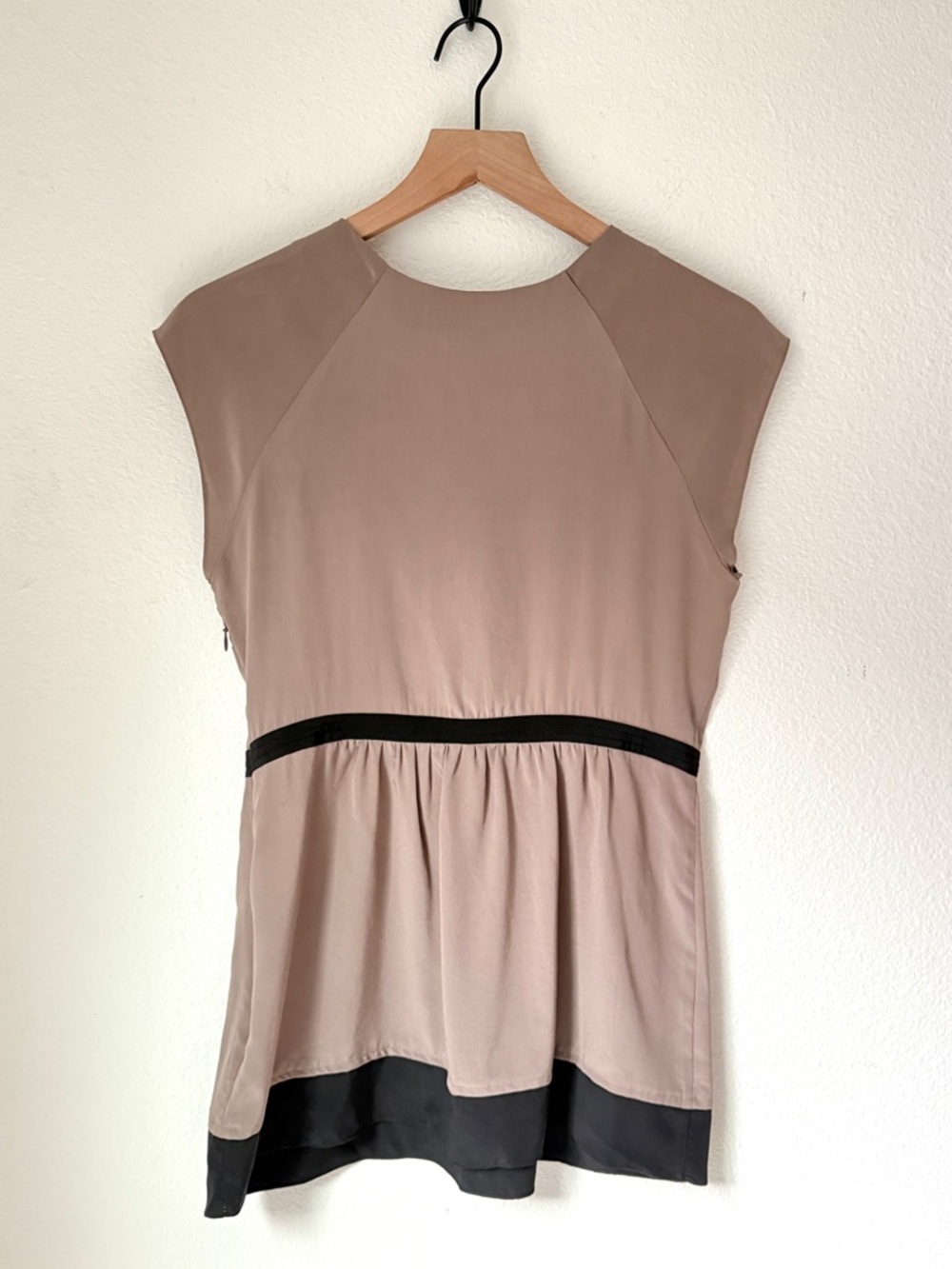 Vintage Vena Cava Silk V-neck Tunic Blouse - EUC - 6 - Picture 2 of 8